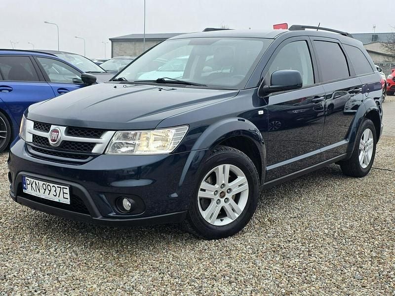 Niebieski ciemny (metalik) Używany 2013 Fiat Freemont SUV | 34 900 zł (Uczciwa cena) - Obraz 1/4