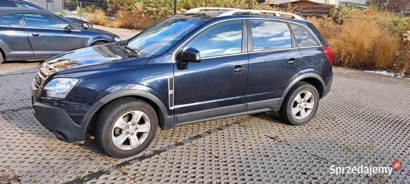 Czarny Używany 2014 Chevrolet Captiva SUV | 29 900 zł (Uczciwa cena) - Obraz 1/4