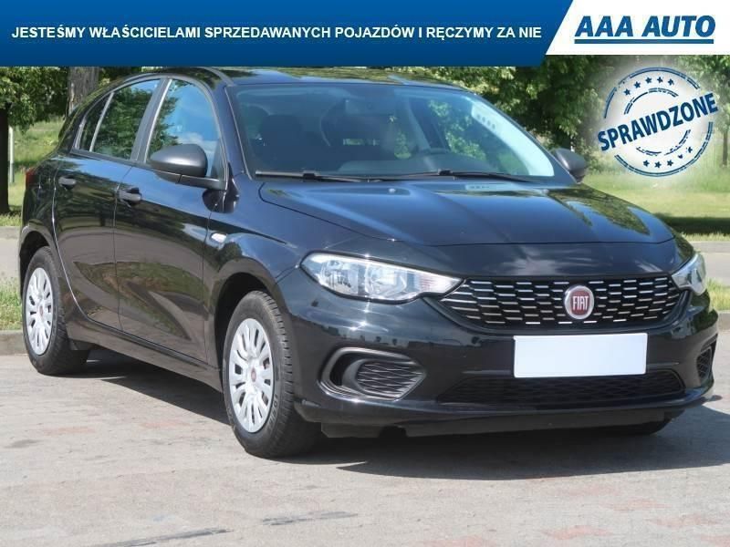 Czarny Używany 2017 Fiat Tipo | 36 999 zł (Uczciwa cena) - Obraz 1/4