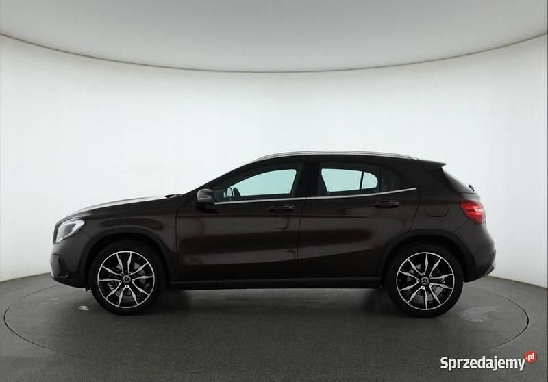 Używany Mercedes GLA220 2017 Brązowy SUV