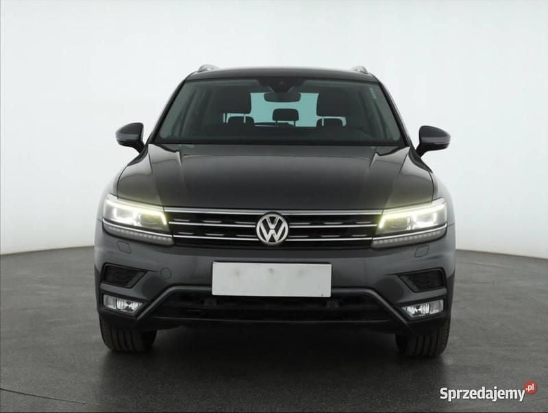 Szary Używany 2016 VW Tiguan SUV | 87 999 zł (Dość drogi) - Obraz 1/4