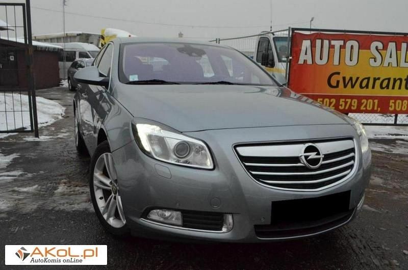 Szary (metalik) Używany 2010 Opel Insignia Cosmo Sedan/Limuzyna | 62 700 zł - Obraz 1/1