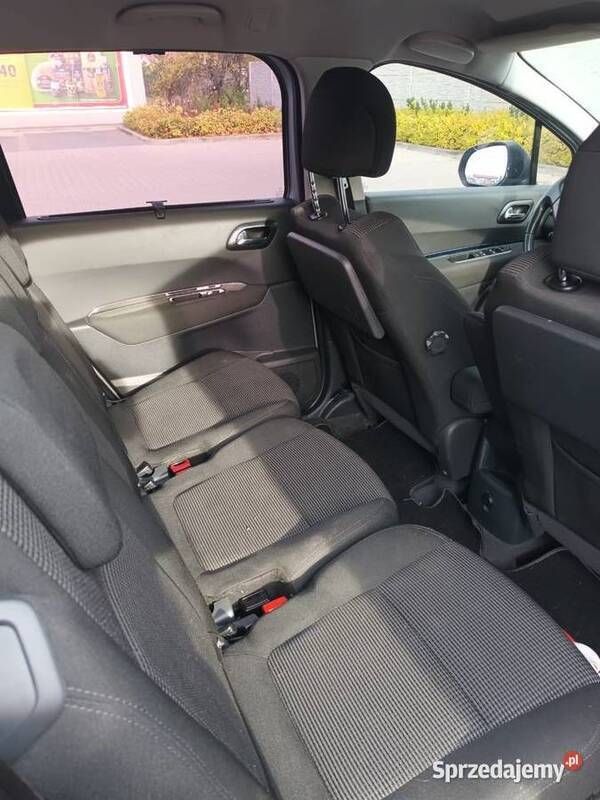 Używany Peugeot 5008 2010 Minivan