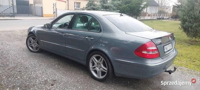 Niebieski Używany 2004 Mercedes E500 Sedan/Limuzyna | 19 999 zł - Obraz 1/4