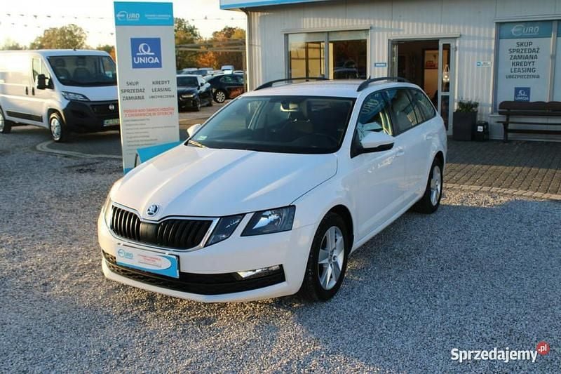 Używany Skoda Octavia Ambition 2020 Biały Kombi