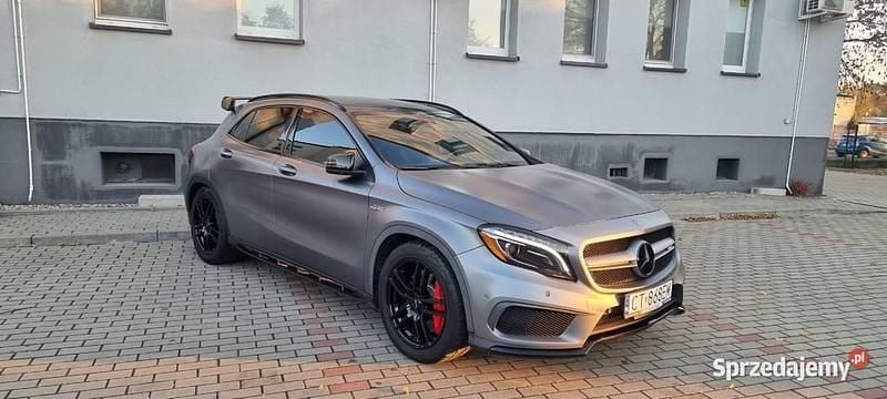 Grafitowy Używany 2015 Mercedes GLA45 AMG AMG SUV | 89 900 zł - Obraz 1/4