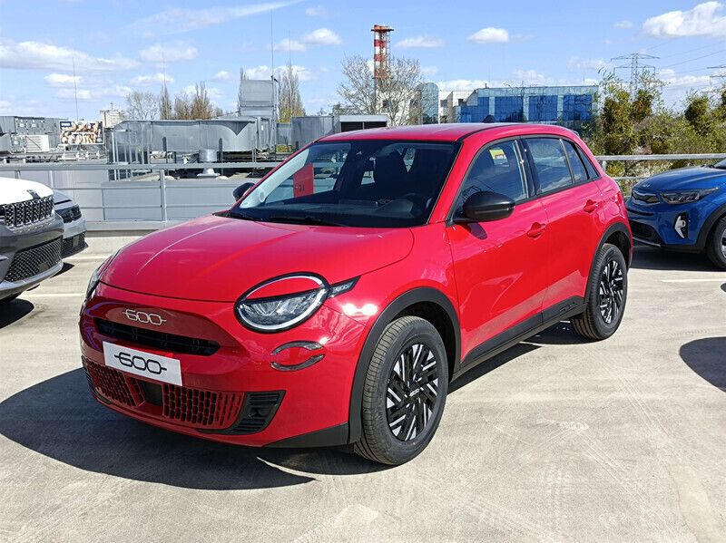 Lakier pastelowy czerwony Nowe 2025 Fiat 600 SUV | 80 420 zł (Super Cena) - Obraz 1/4