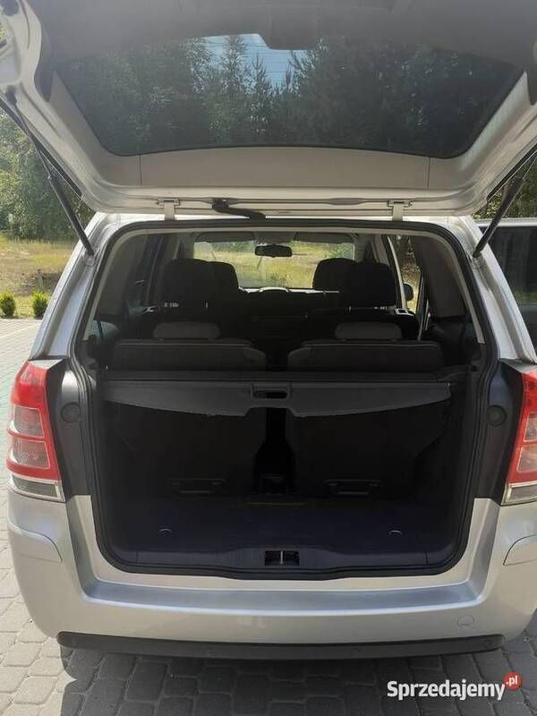 Używany Opel Zafira Cosmo 2012 Srebrny Minivan