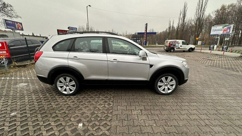 Używany Chevrolet Captiva 150 KM (110 kW) 2007 Srebrny (metalik) SUV