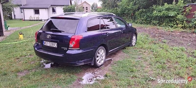 Używany Toyota Avensis T2 126 KM (92 kW) 2007 Granatowy Kombi