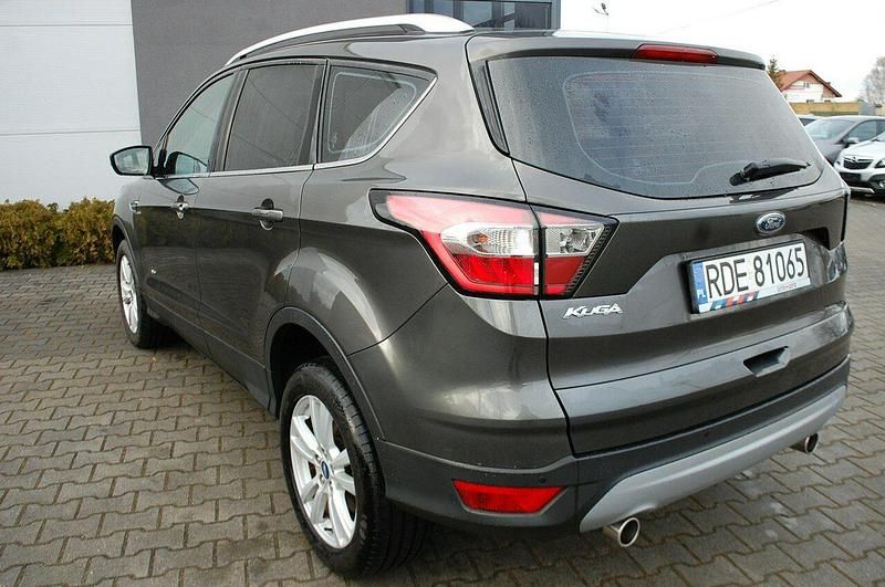 Używany Ford Kuga 150 KM (110 kW) 2017 Szary (metalik) SUV