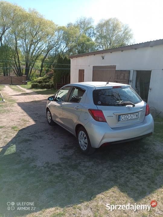 Używany Toyota Yaris 72 KM (52 kW) 2019 Srebrny Hatchback