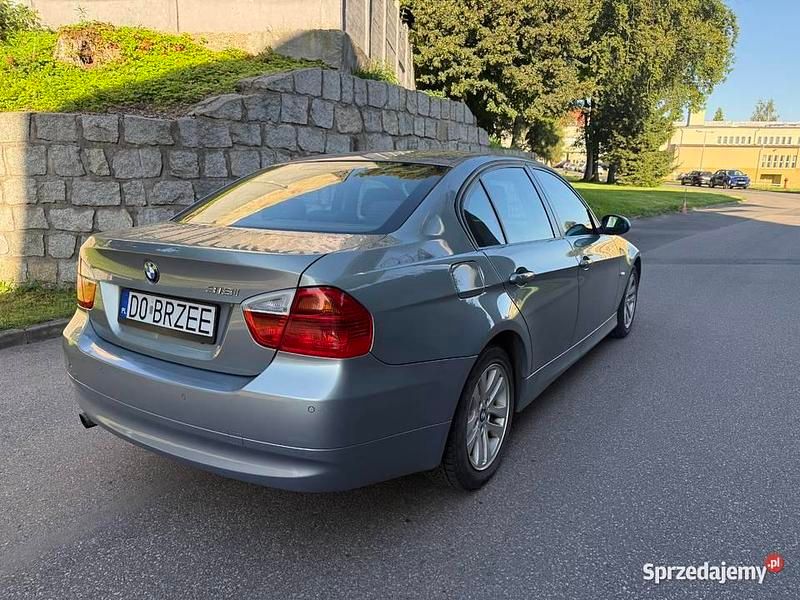 Używany BMW 318 129 KM (94 kW) 2006