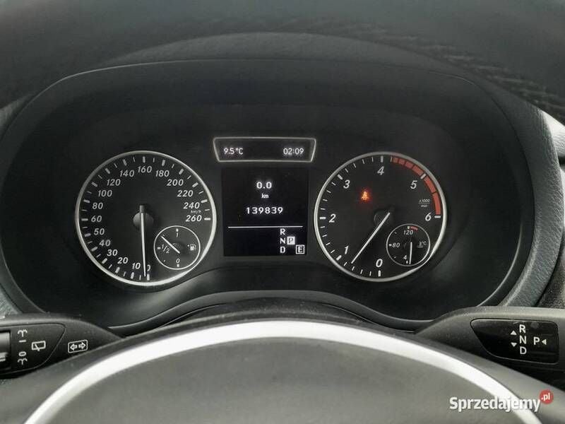 Używany Mercedes A180 2012 Srebrny Kombi