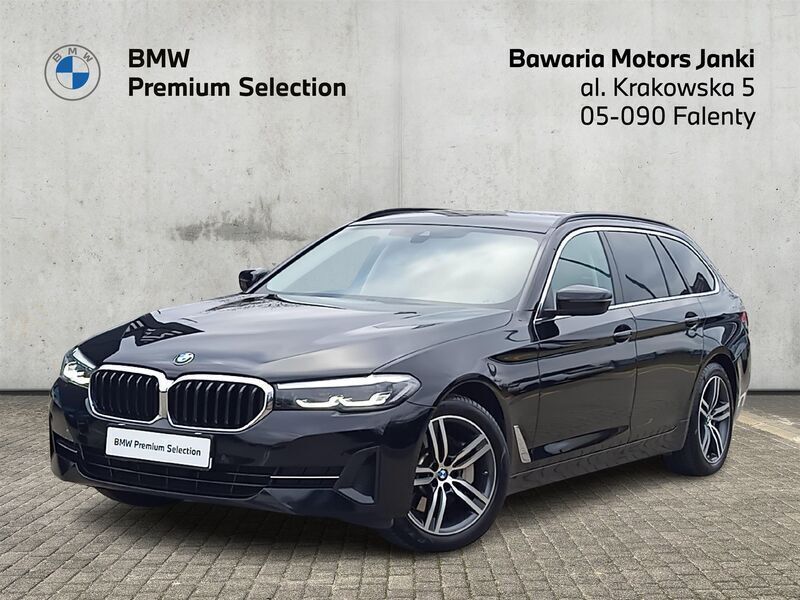 Czarny Używany 2021 BMW 530 Kombi | 164 900 zł (Drogi) - Obraz 1/3