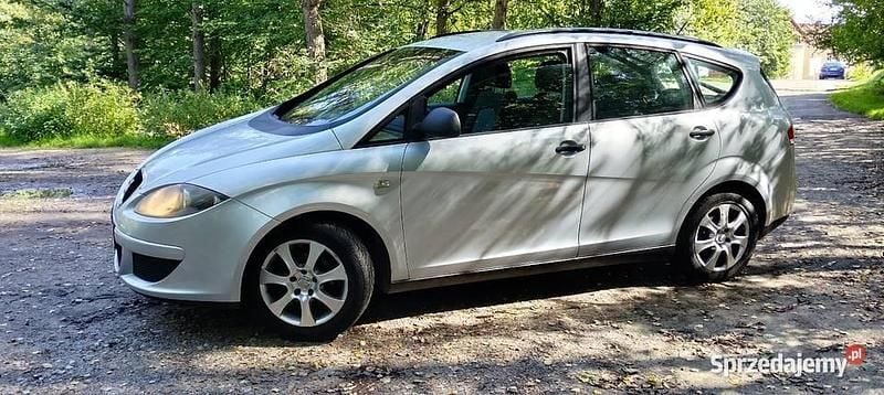 Srebrny Używany 2007 Seat Altea XL Minivan | 8000 zł (Dobra cena) - Obraz 1/4