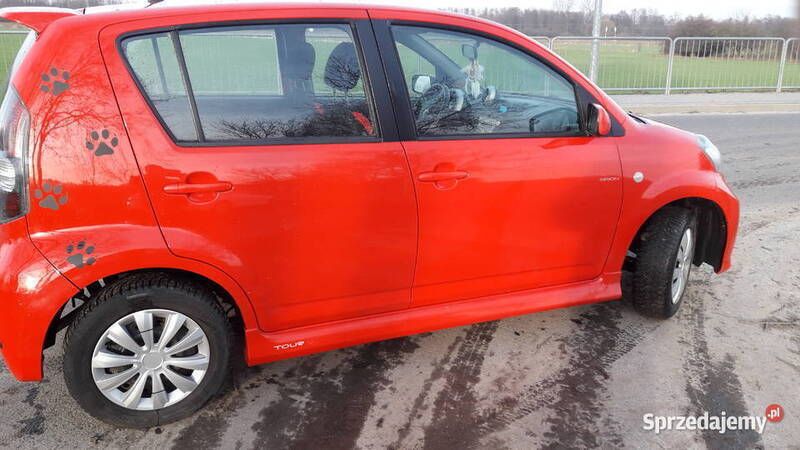 Używany 2005 Daihatsu Sirion Hatchback | 8200 zł (Drogi) - Obraz 1/4