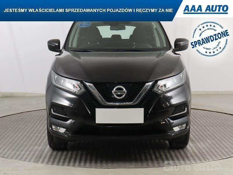 Używany Nissan Qashqai 2017 Czarny SUV