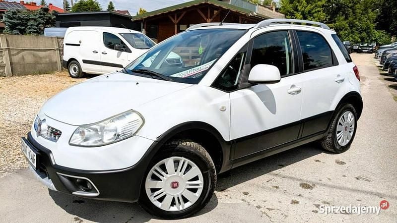 Biały Używany 2011 Fiat Sedici SUV | 18 999 zł - Obraz 1/4