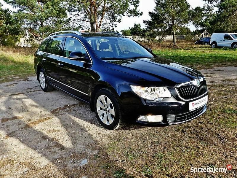 Używany Skoda Superb Ambition 160 KM (117 kW) 2011 Czarny (metalik) Kombi