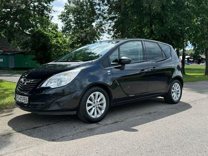 Czarny Używany 2012 Opel Meriva Minivan | 19 400 zł (Uczciwa cena) - Obraz 1/4