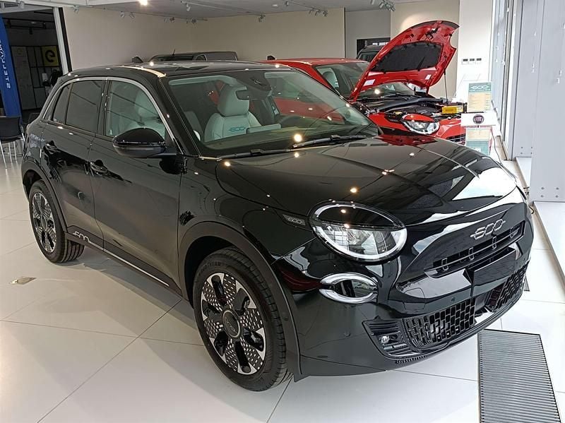 Lakier pastelowy biały gelato Nowe 2025 Fiat 600 La Prima SUV | 102 394 zł (Dobra cena) - Obraz 1/4
