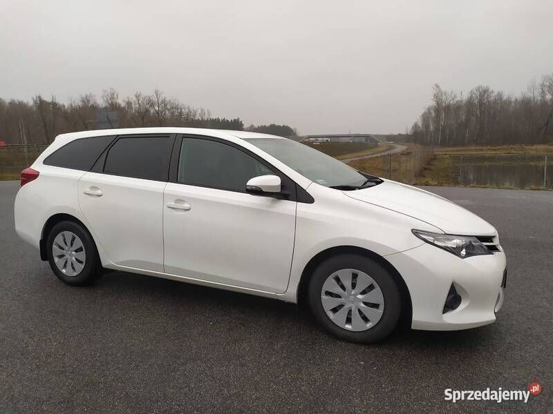 Używany 2014 Toyota Auris Kombi | 34 000 zł (Dość drogi) - Obraz 1/4
