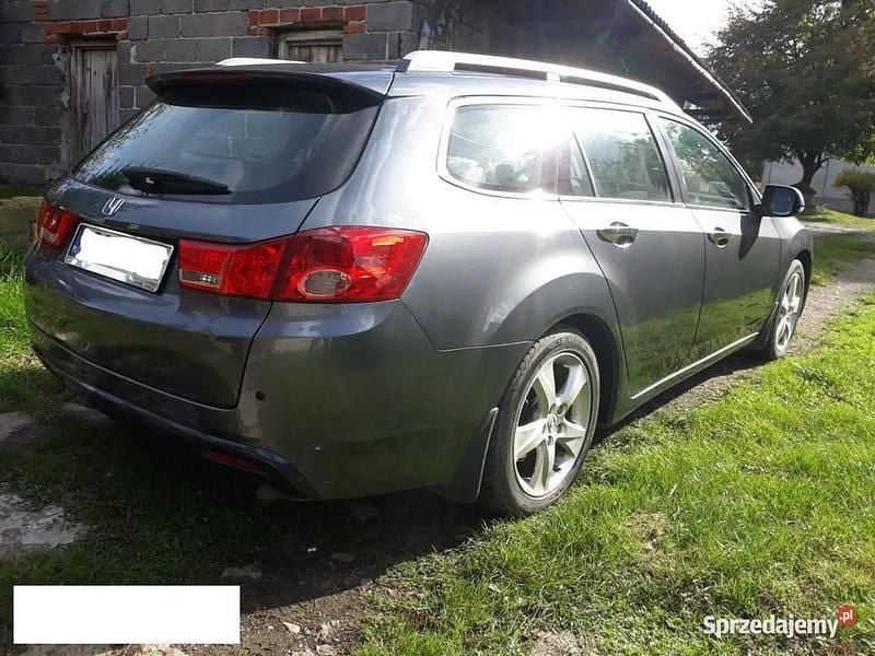 Używany 2009 Honda Accord Kombi | 21 900 zł (Uczciwa cena) - Obraz 1/3