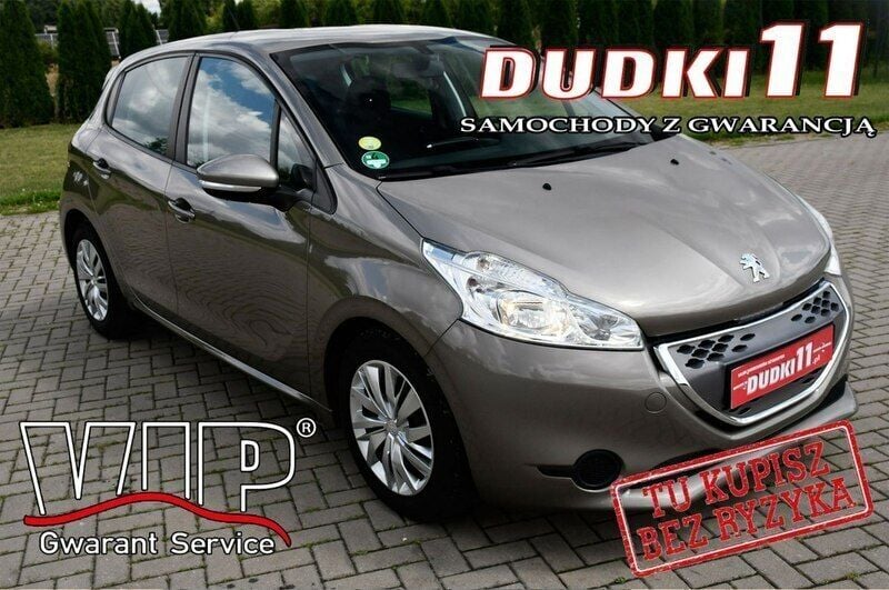 Złoty Używany 2012 Peugeot 208 Hatchback | 26 900 zł (Drogi) - Obraz 1/4