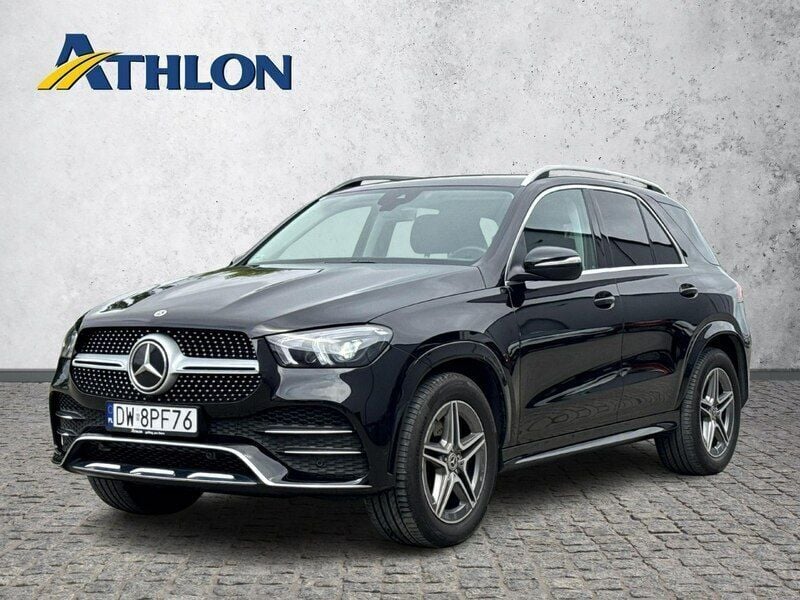 Czarny (metalik) Używany 2021 Mercedes GLE300 SUV | 230 000 zł (Uczciwa cena) - Obraz 1/4