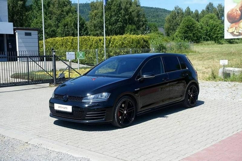 Czarny (metalik) Używany 2015 VW Golf VII Sedan/Limuzyna | 48 999 zł (Uczciwa cena) - Obraz 1/4