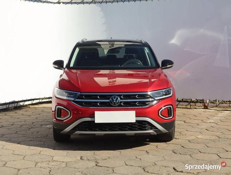 Czerwony Używany 2022 VW T-Roc SUV | 104 999 zł (Uczciwa cena) - Obraz 1/4