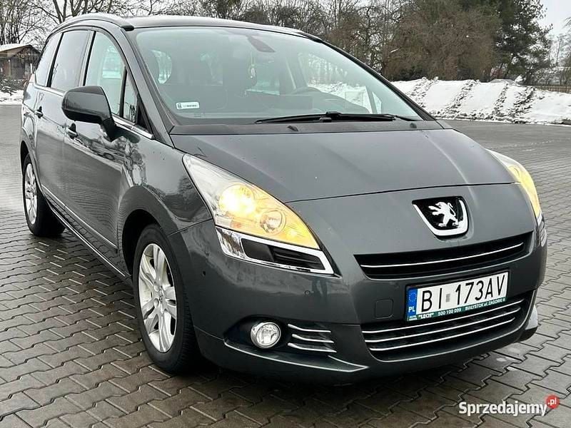 Używany Peugeot 5008 156 KM (114 kW) 2011 Szary Minivan