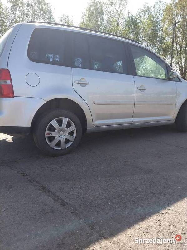 Używany 2004 VW Touran Minivan | 8700 zł (Uczciwa cena) - Obraz 1/4