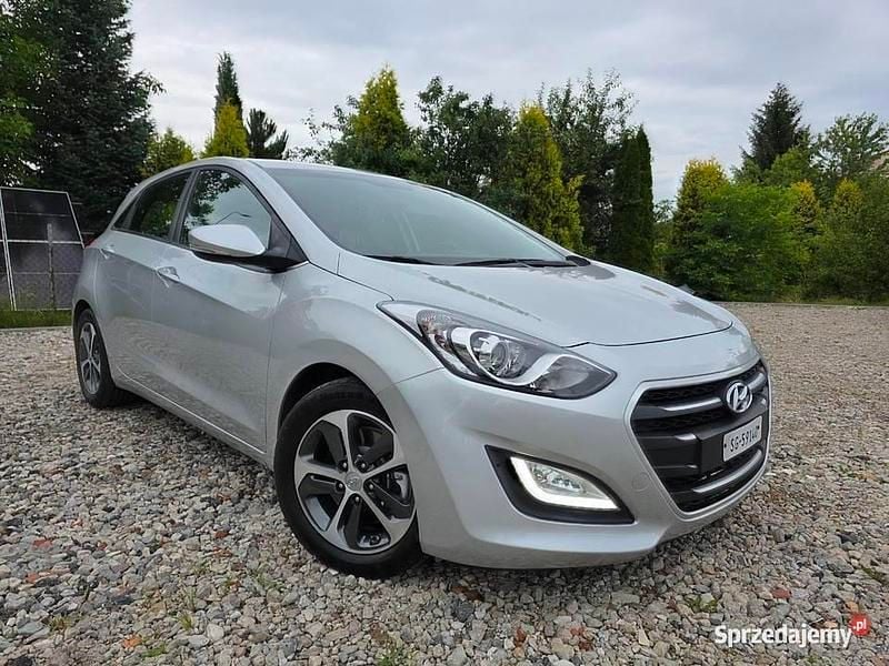 Srebrny Używany 2016 Hyundai i30 Hatchback | 39 900 zł (Uczciwa cena) - Obraz 1/4