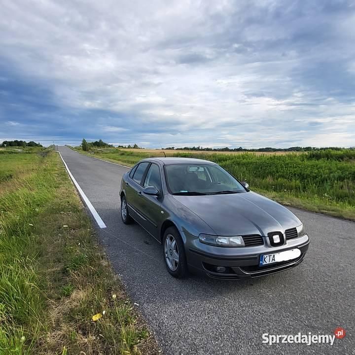 Szary Używany 2003 Seat Toledo Sedan/Limuzyna | 6400 zł (Uczciwa cena) - Obraz 1/4