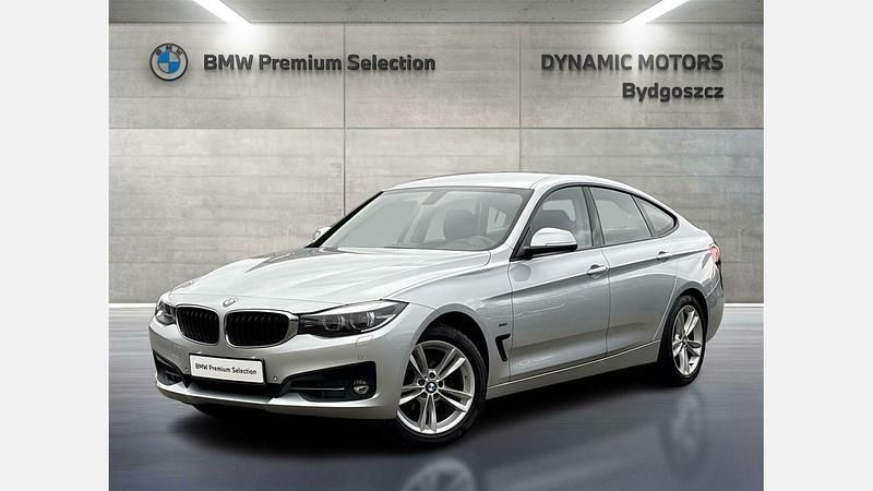 Używany BMW 320 Sport Line 184 KM (135 kW) 2018 Glacier silver metallic metalizowany Sedan/Limuzyna