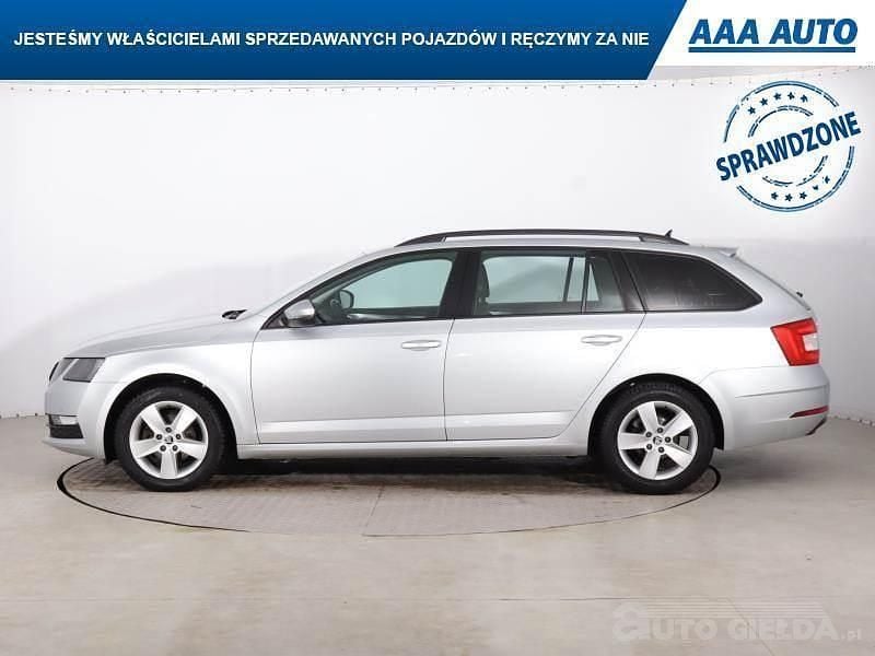 Używany Skoda Octavia 2018 Srebrny