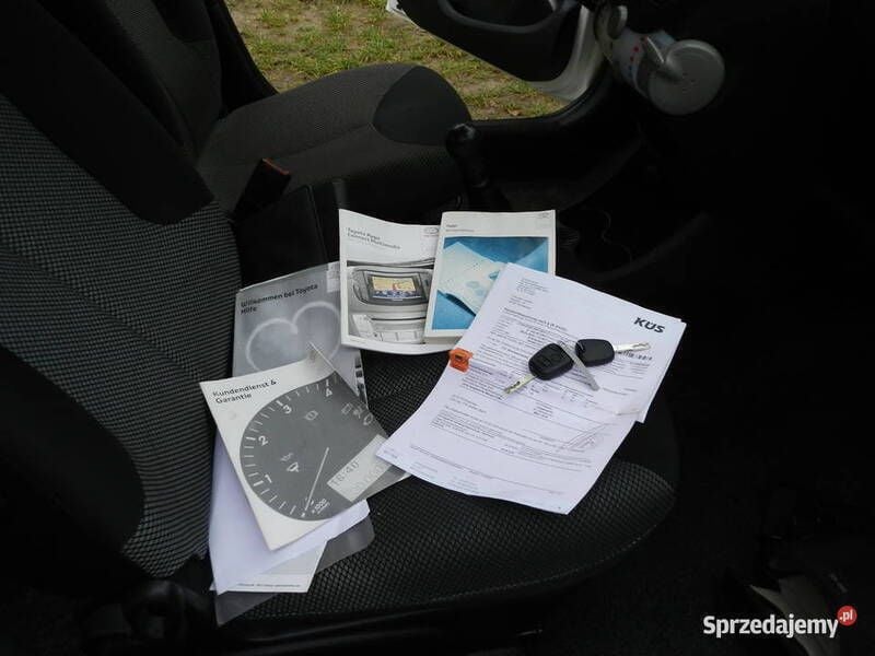 Biały Używany 2013 Toyota Aygo Hatchback | 18 400 zł (Uczciwa cena) - Obraz 1/4