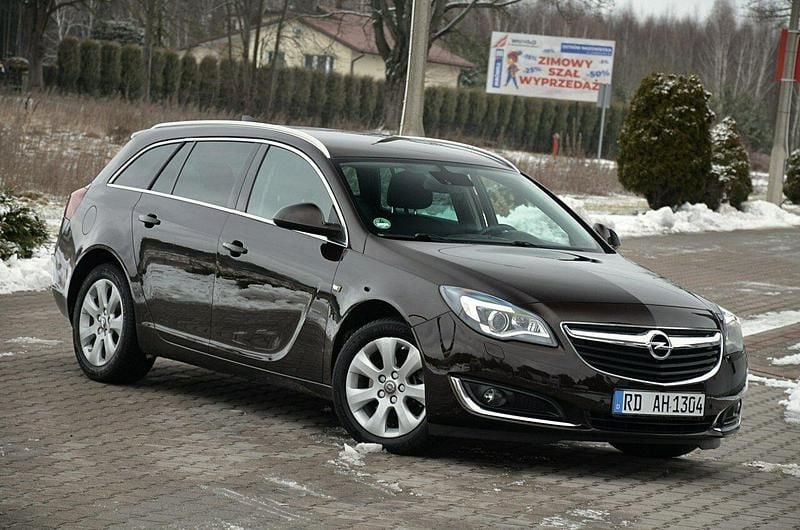 Używany Opel Insignia 170 KM (125 kW) 2016 Brązowy (metalik) Kombi