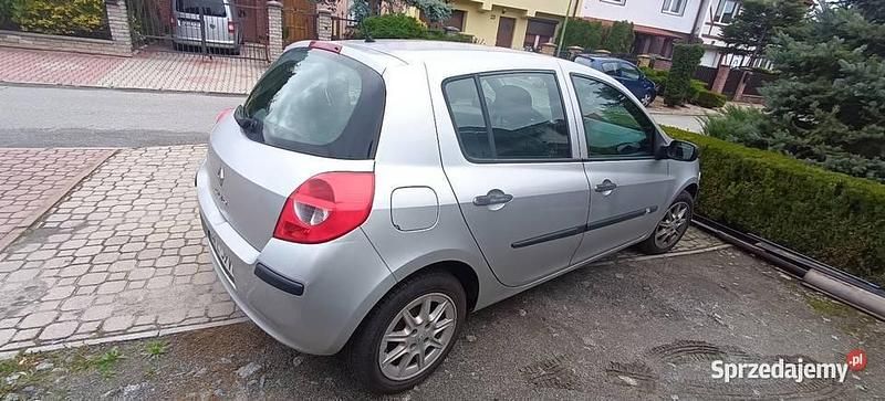 Srebrny Używany 2009 Renault Clio III Hatchback | 7000 zł (Super Cena) - Obraz 1/4