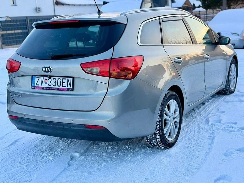 Używany Kia Ceed 135 KM (99 kW) 2014 Inny Hatchback