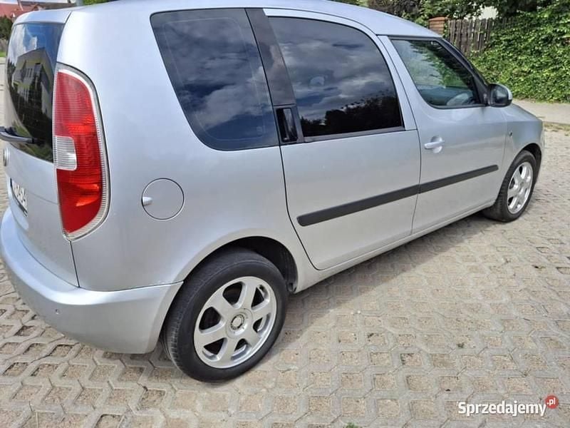 Używany Skoda Roomster 2010 Srebrny Minivan