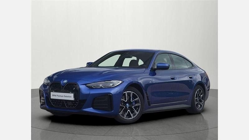 Niebieski portimao m metalizowany Używany 2024 BMW i4 Shadowline Sedan/Limuzyna | 213 500 zł - Obraz 1/3