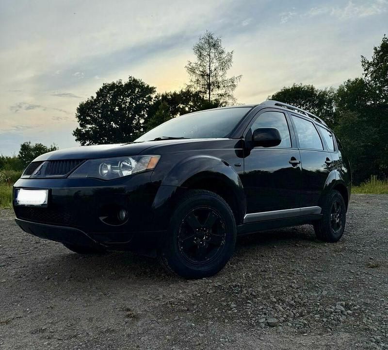 Czarny Używany 2007 Mitsubishi Outlander SUV | 16 000 zł - Obraz 1/4