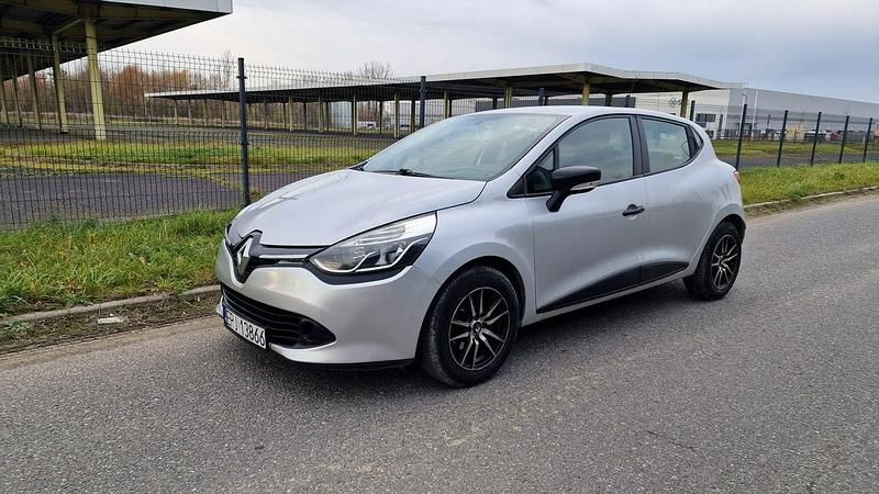 Srebrny Używany 2013 Renault Clio IV Hatchback | 16 900 zł (Uczciwa cena) - Obraz 1/4