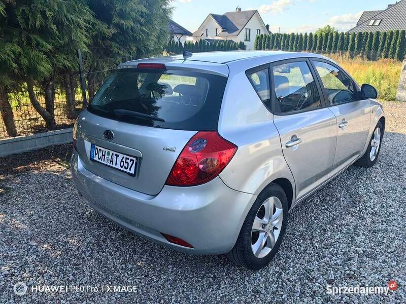 Używany Kia Ceed 2008 Srebrny Hatchback