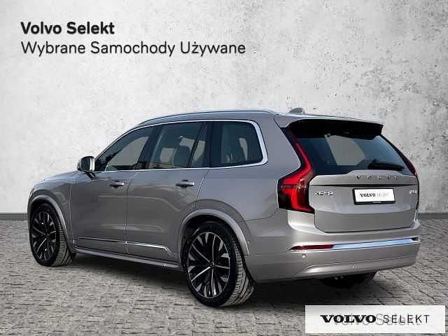 Używany Volvo XC90 250 KM (183 kW) 2026 Srebrny SUV