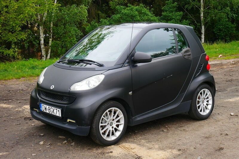 Czarny Używany 2010 Smart ForTwo Coupé Coupe | 16 900 zł - Obraz 1/4