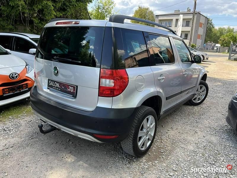 Używany Skoda Yeti 105 KM (77 kW) 2010 Srebrny SUV